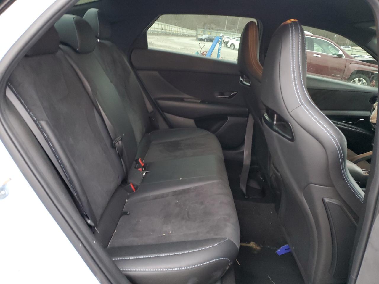 2023 Hyundai Elantra - Image 10