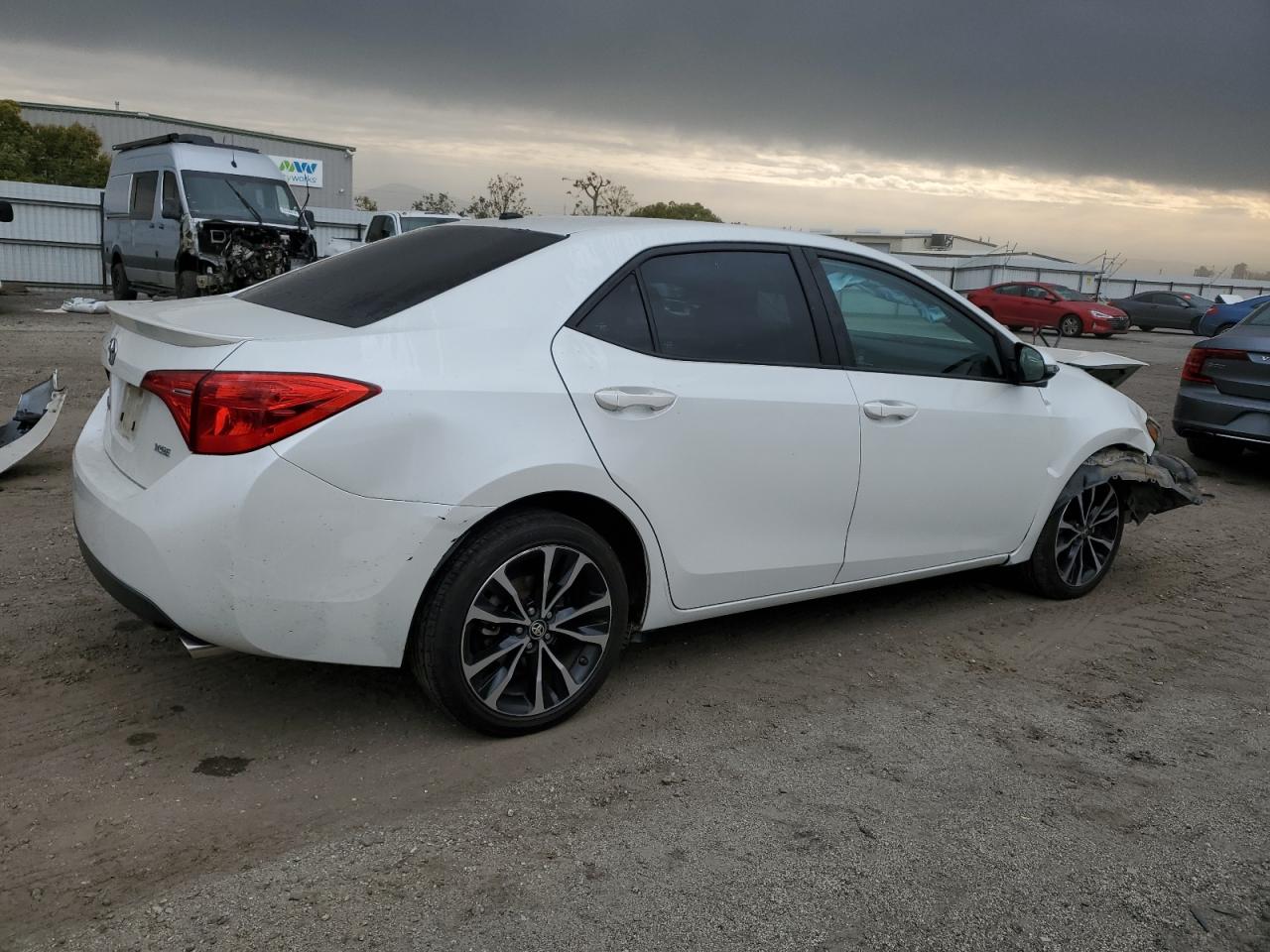 VIN 5YFBURHE1HP641497 2017 TOYOTA COROLLA no.3