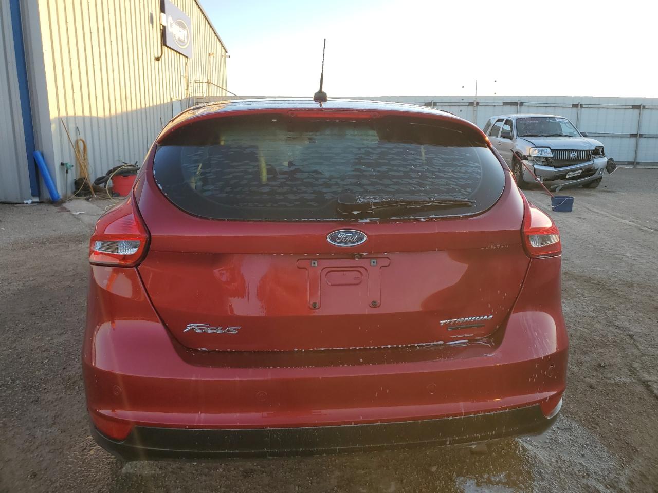 VIN 1FADP3N25FL328231 2015 FORD FOCUS no.6