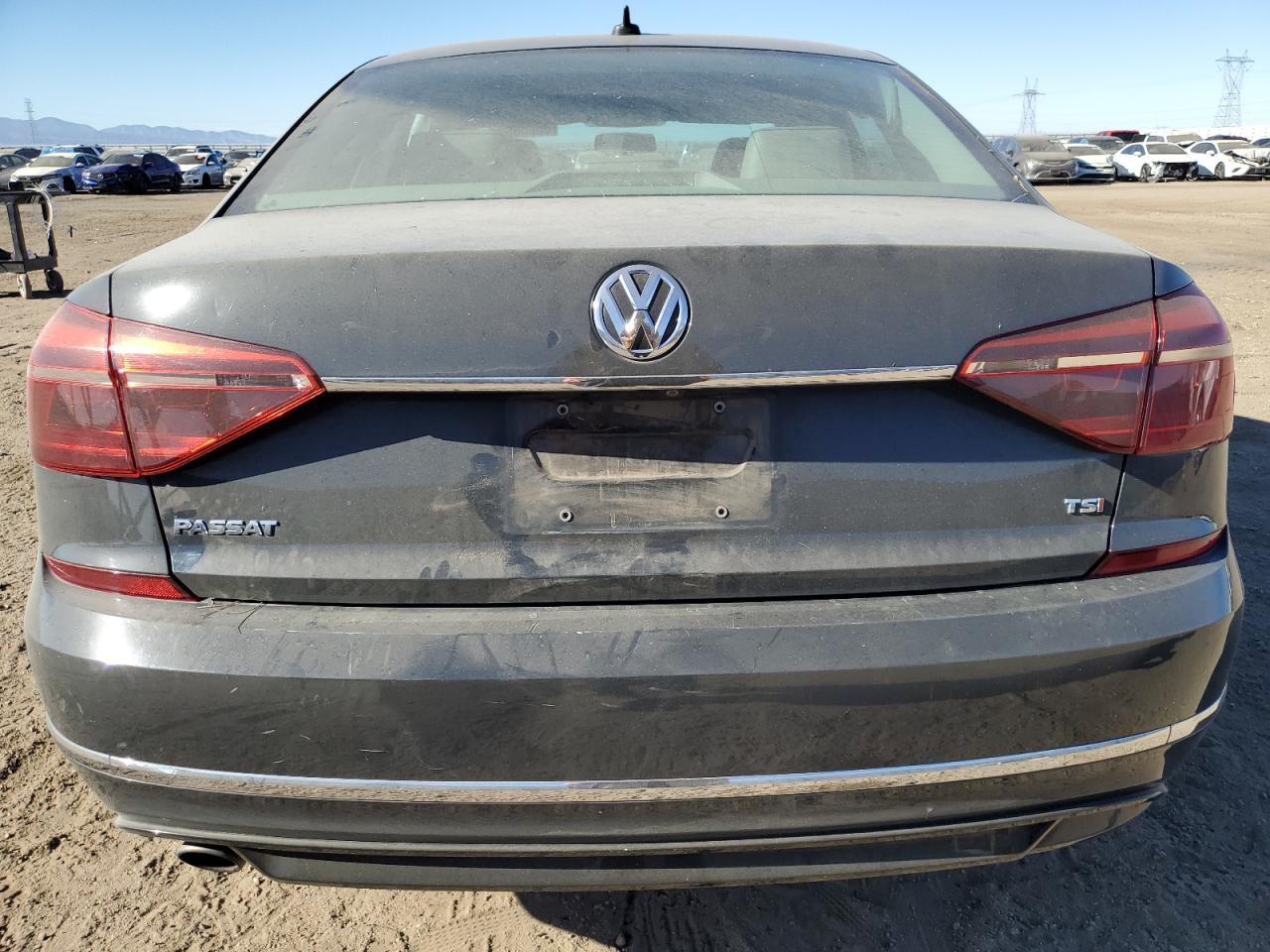 2017 Volkswagen Passat - Image 6