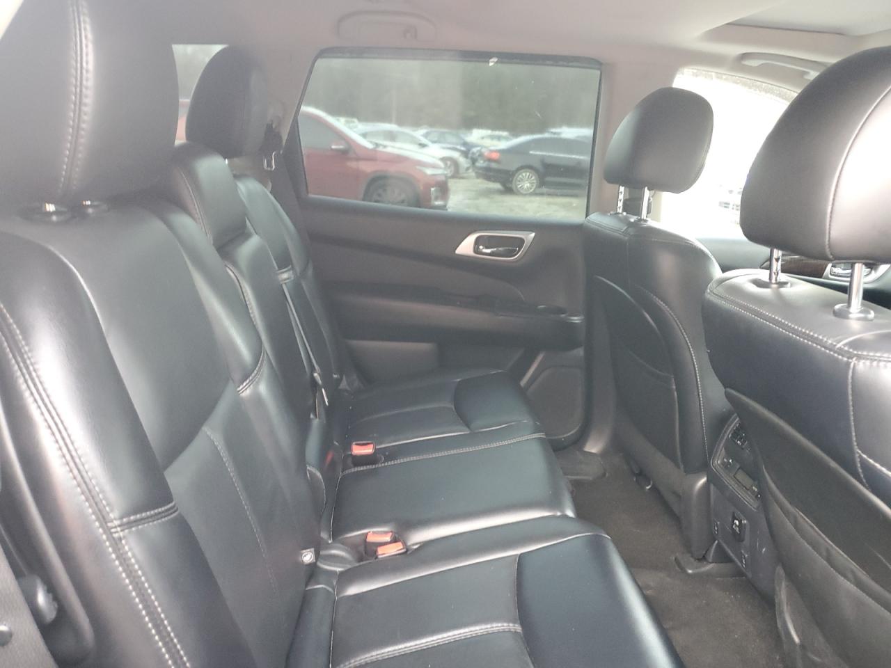 2014 Nissan Pathfinder - Image 11
