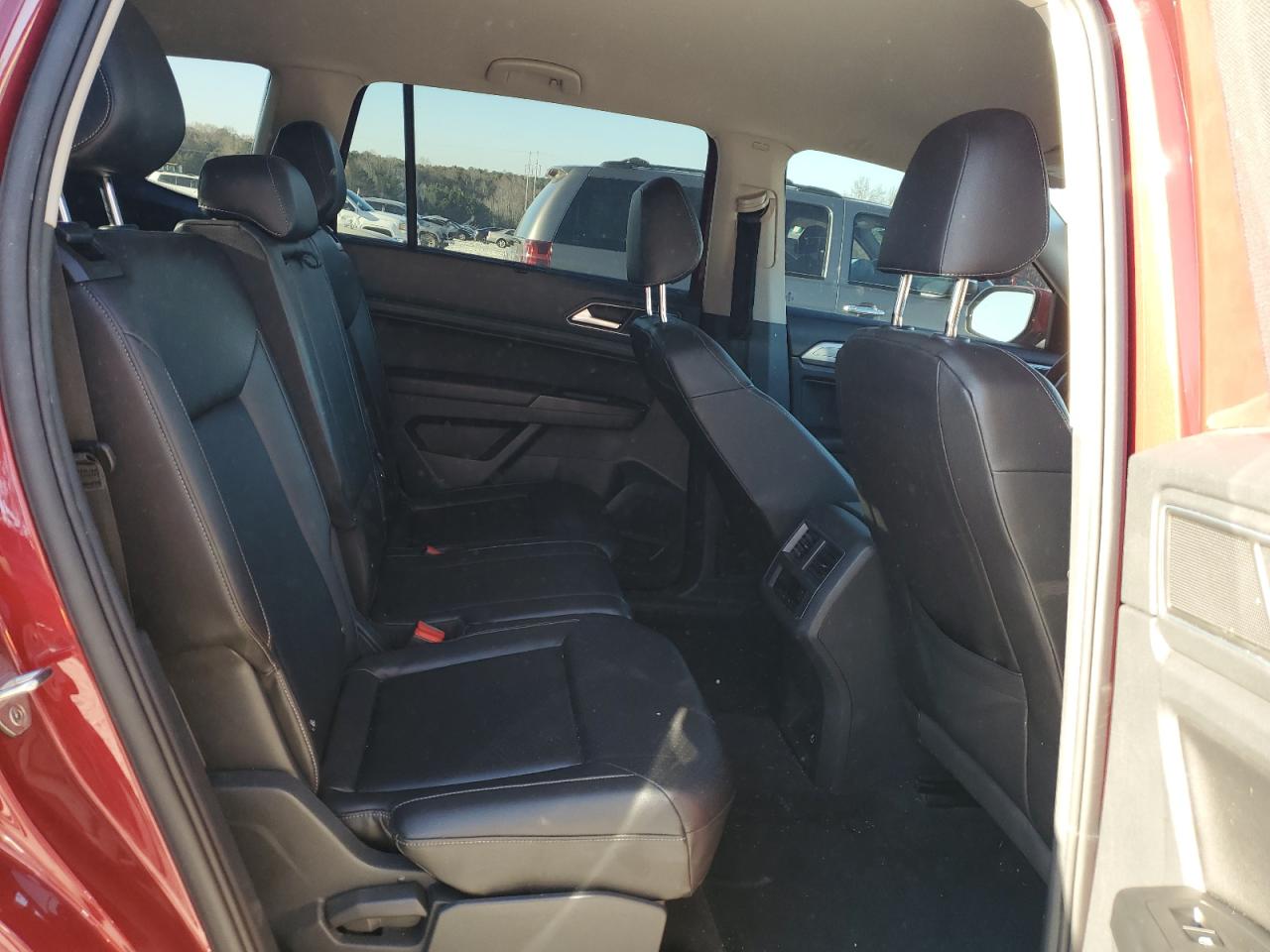 2018 Volkswagen Atlas - Image 11