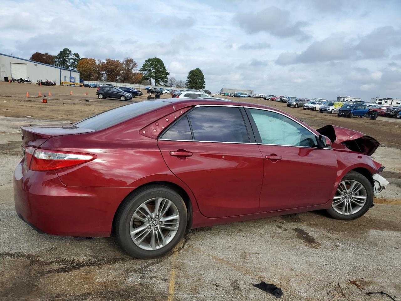 VIN 4T1BF1FK4HU702327 2017 TOYOTA CAMRY no.3