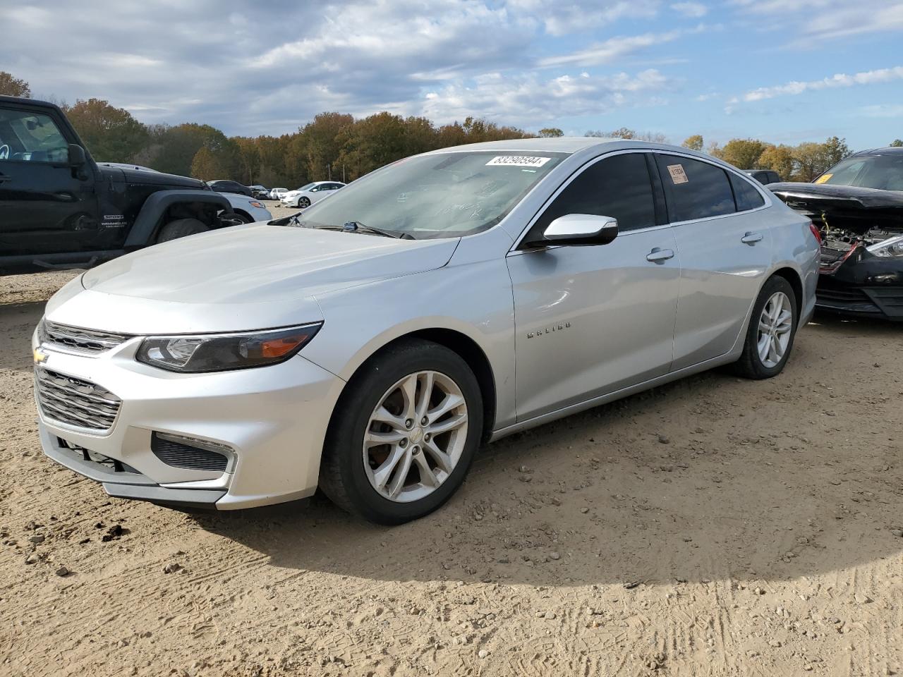 VIN 1G1ZD5ST9JF169635 2018 CHEVROLET MALIBU no.1