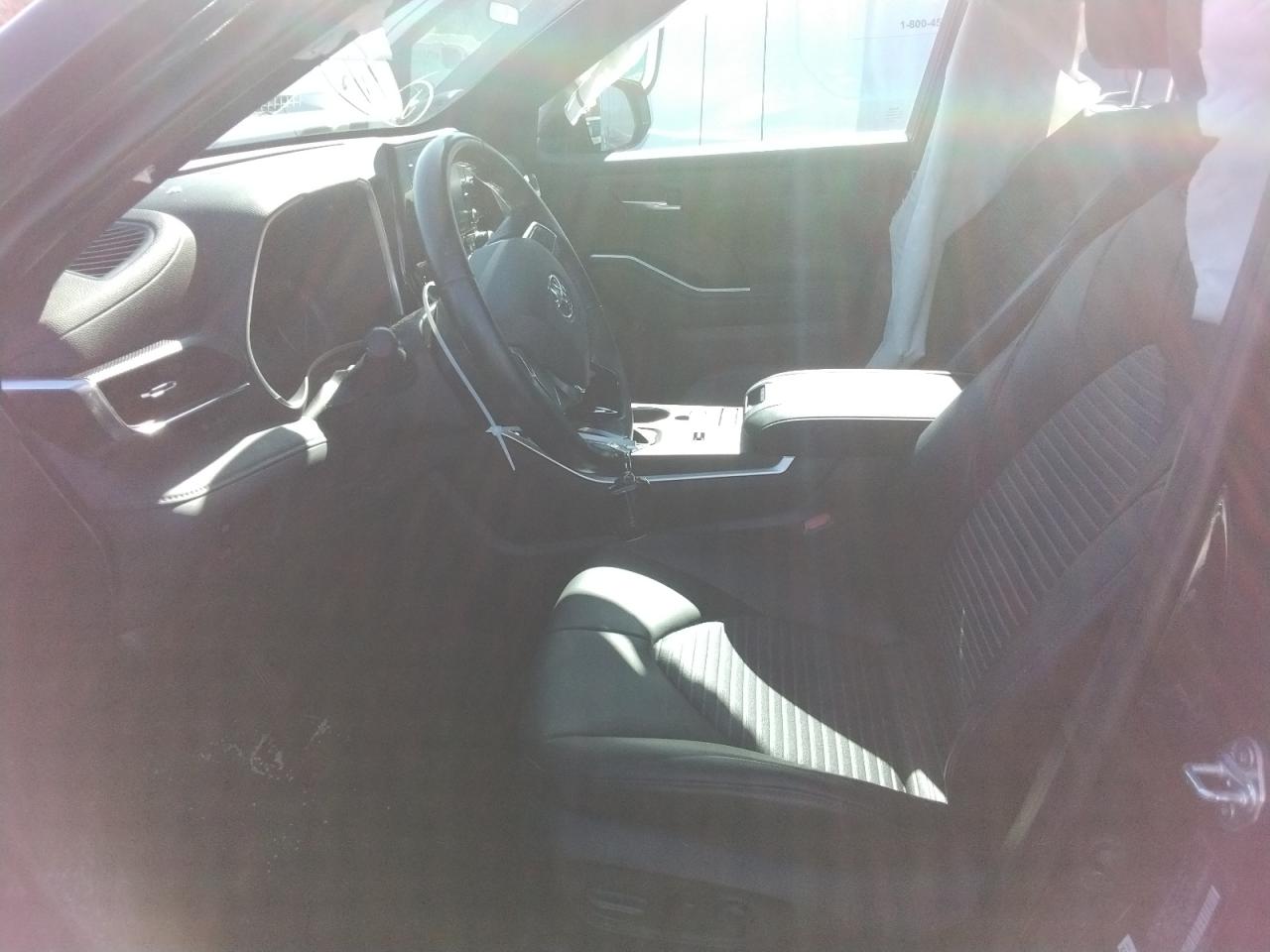 2021 Toyota Highlander - Image 7