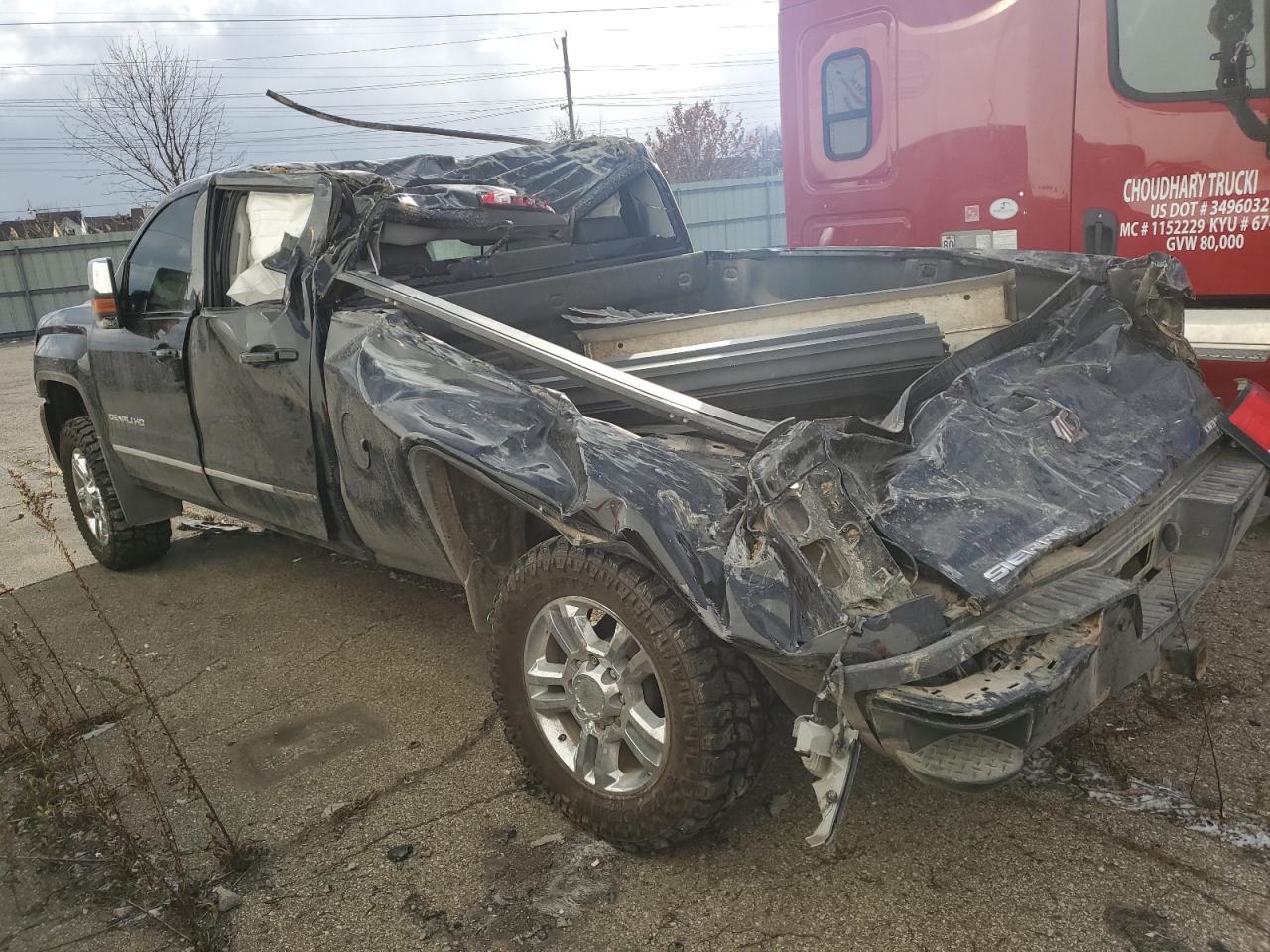 2015 GMC Sierra - Image 2