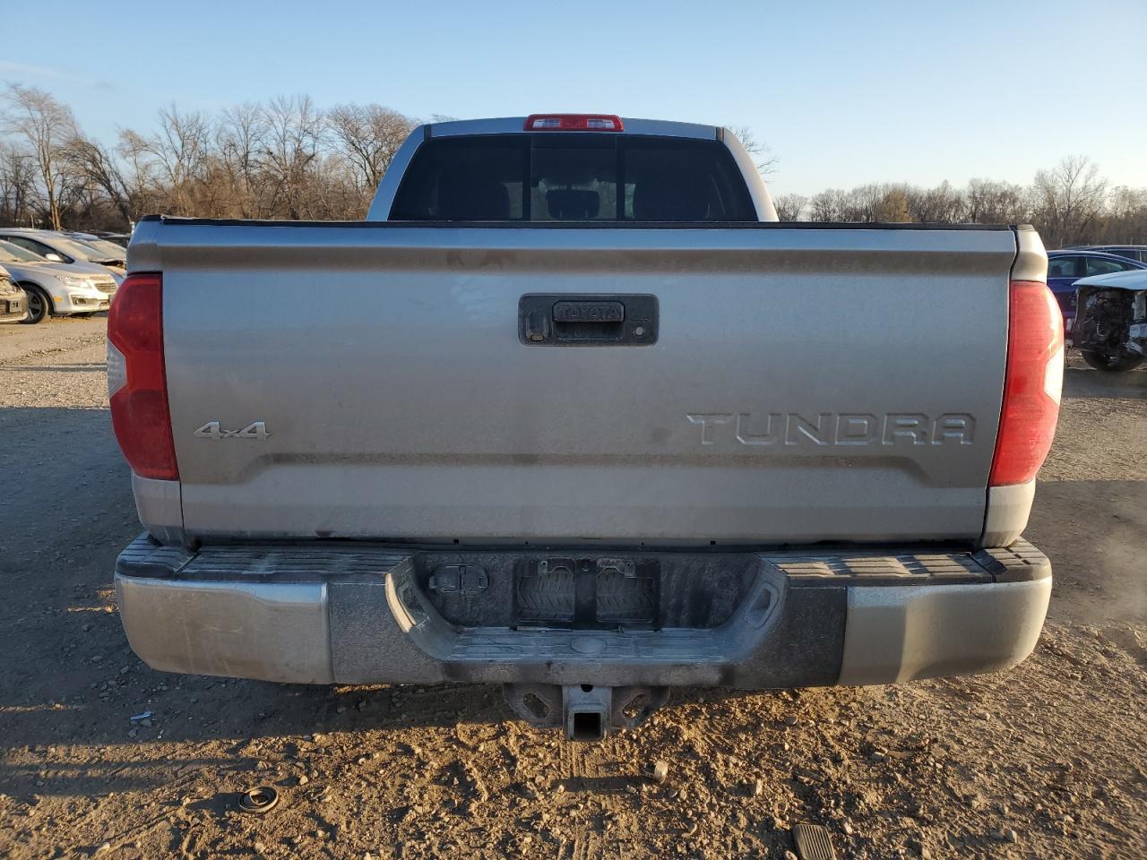 2014 Toyota Tundra - Image 6