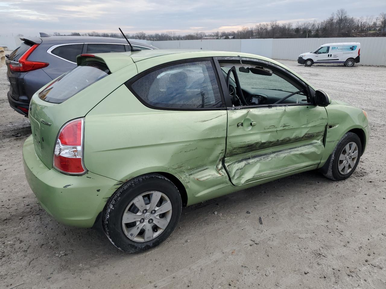 2009 Hyundai Accent - Image 3