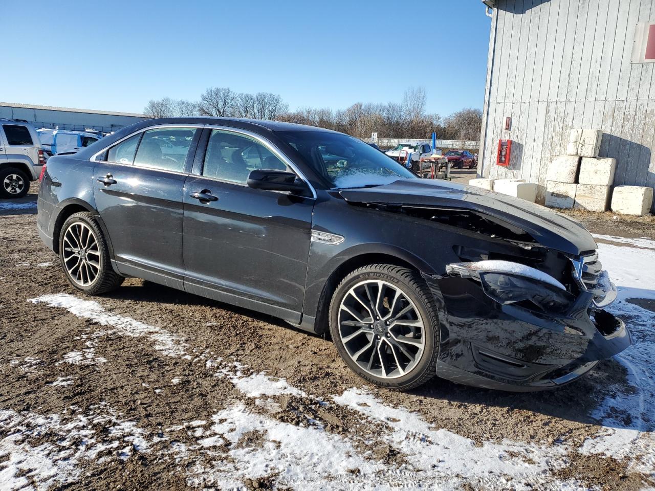 2017 Ford Taurus - Image 4