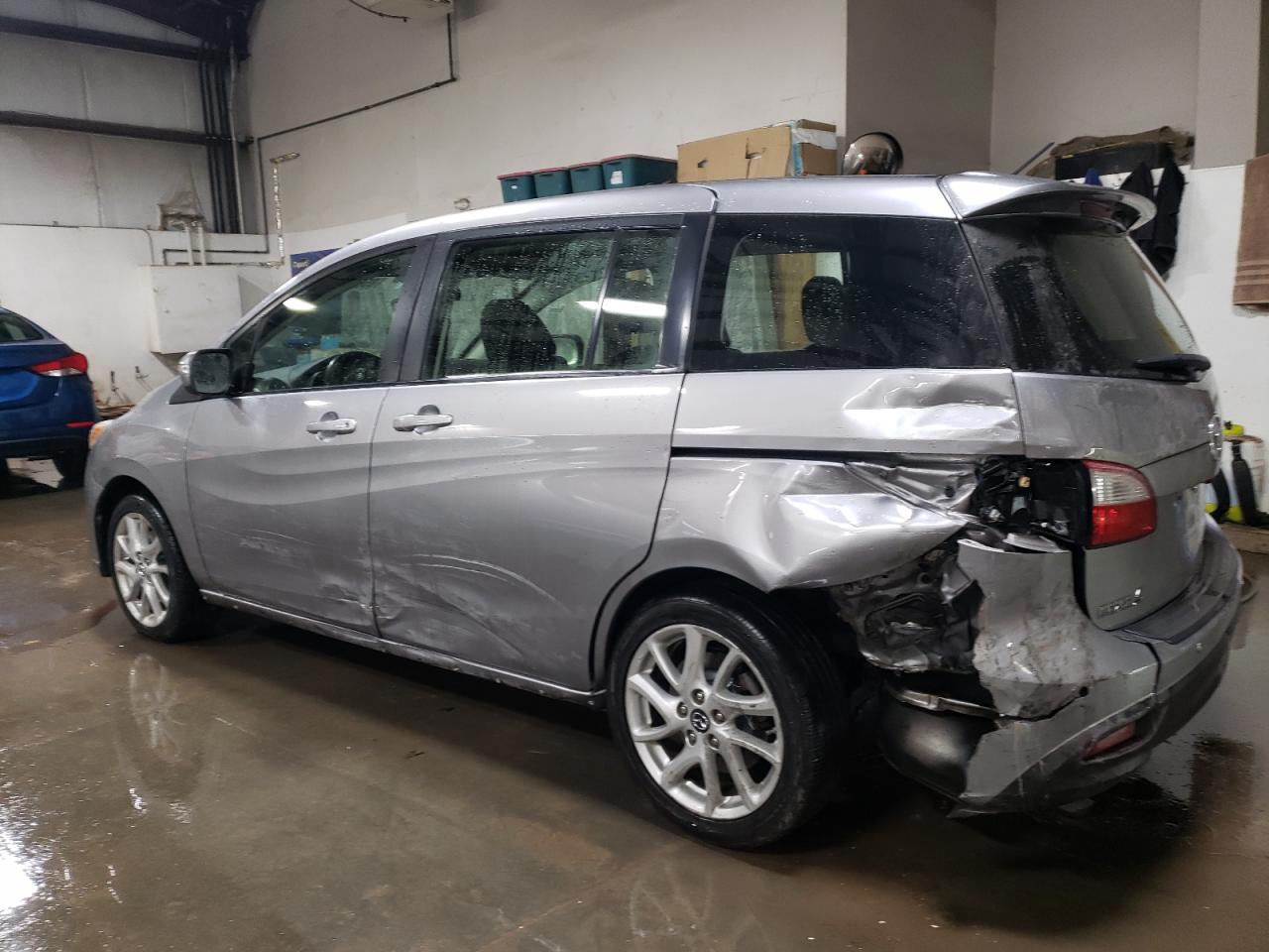 2015 Mazda 5 - Image 2