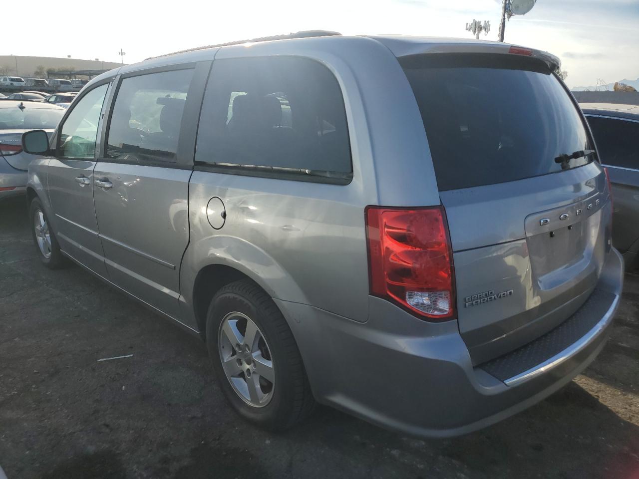 VIN 2C4RDGCG5DR610582 2013 DODGE CARAVAN no.2