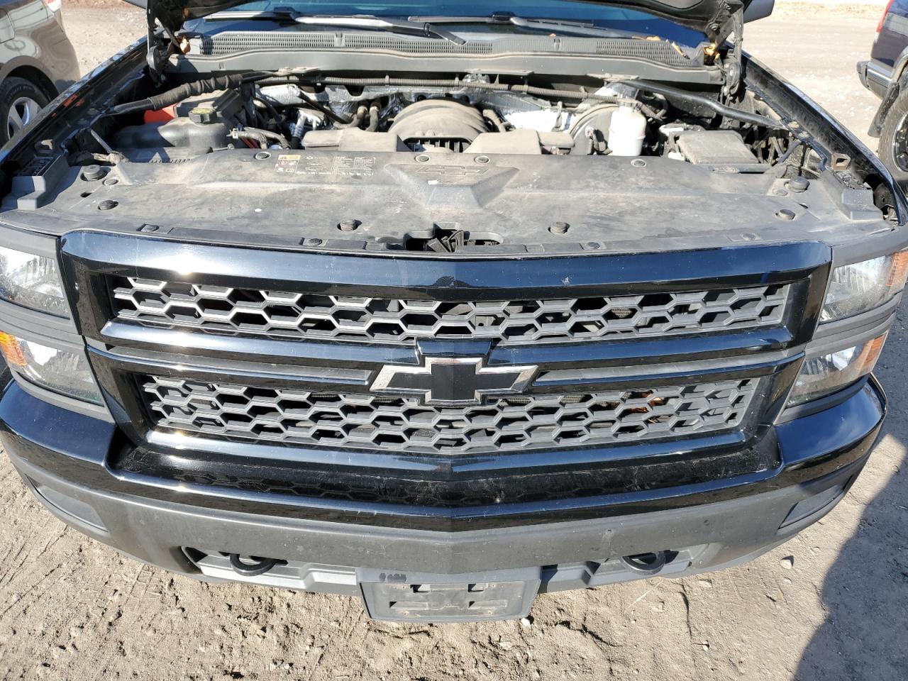 2015 Chevrolet Silverado - Image 11