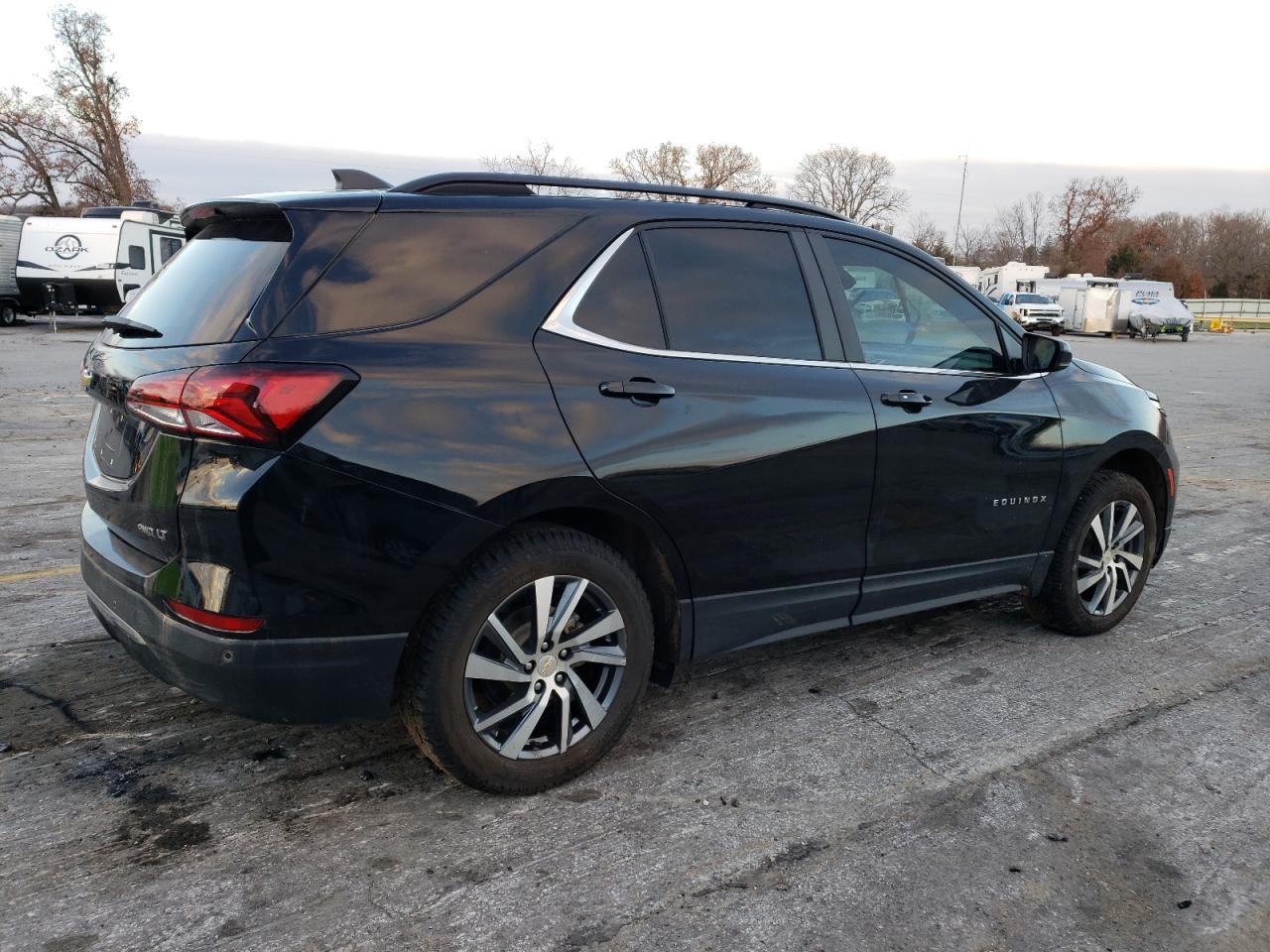 2022 Chevrolet Equinox - Image 3