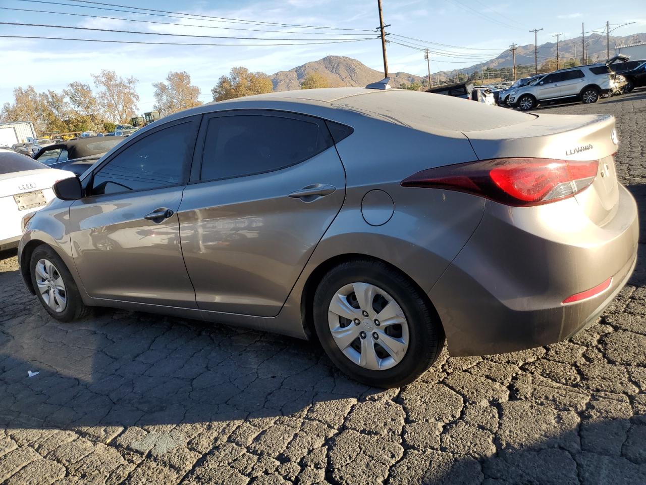 VIN 5NPDH4AE7GH688300 2016 HYUNDAI ELANTRA no.2