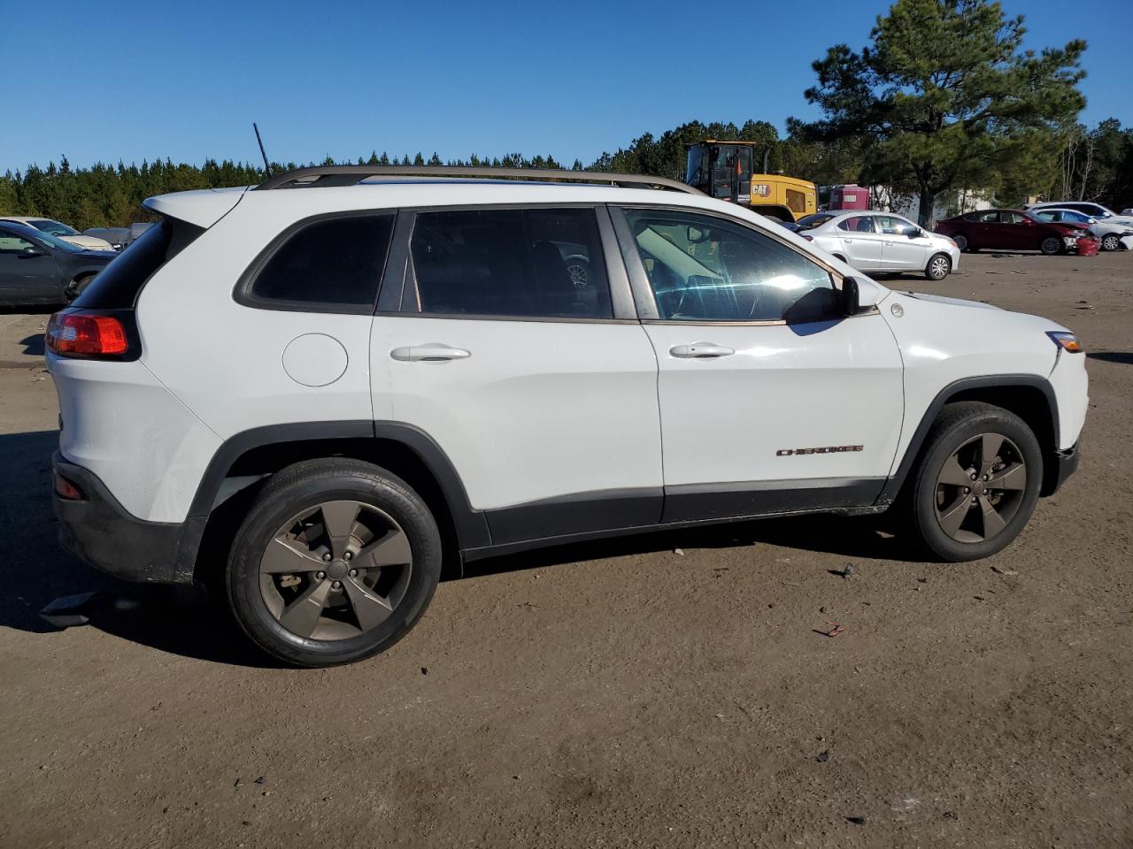 2017 Jeep Grand Cherokee - Image 3