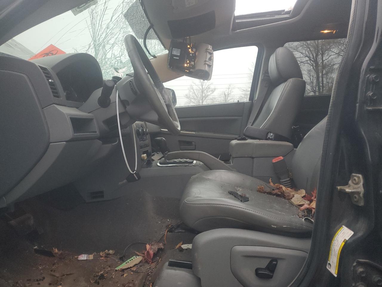 2007 Jeep Grand Cherokee - Image 7