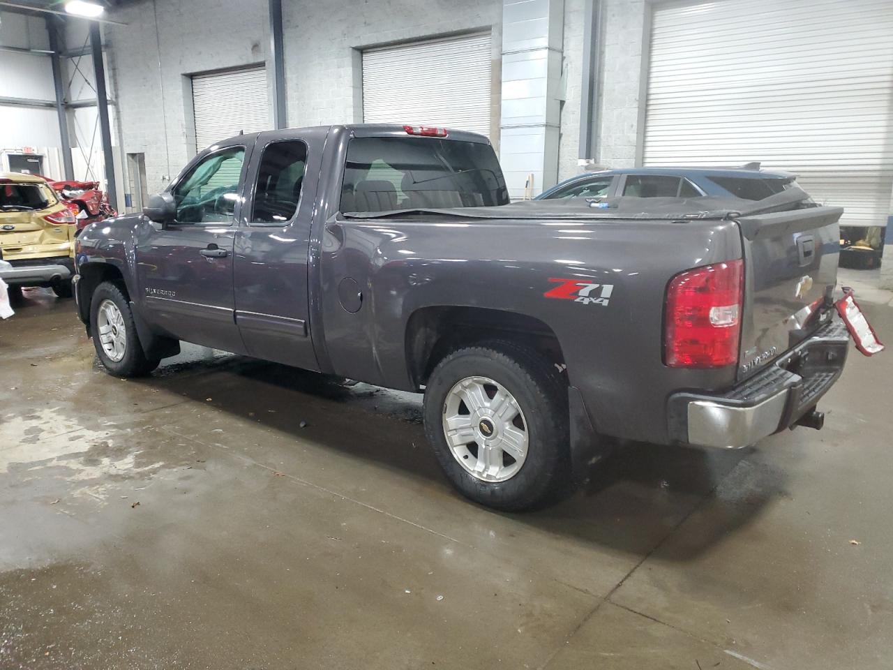 2010 Chevrolet Silverado - Image 2
