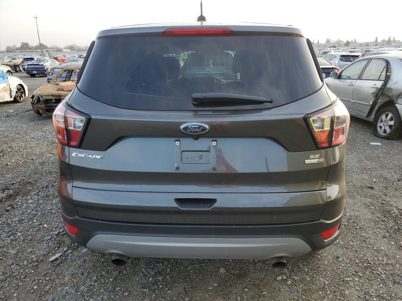 VIN 1FMCU9GD5HUC27232 2017 FORD ESCAPE no.6