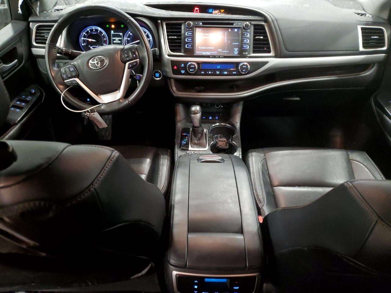2017 Toyota Highlander - Image 8