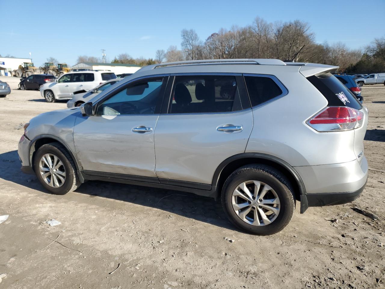 2016 Nissan Rogue - Image 2