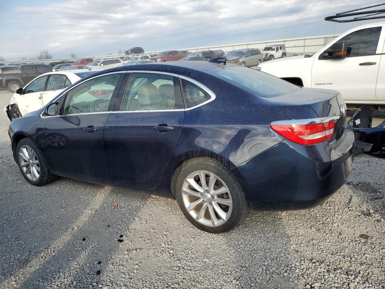 VIN 1G4PR5SK6G4103681 2016 BUICK VERANO no.2