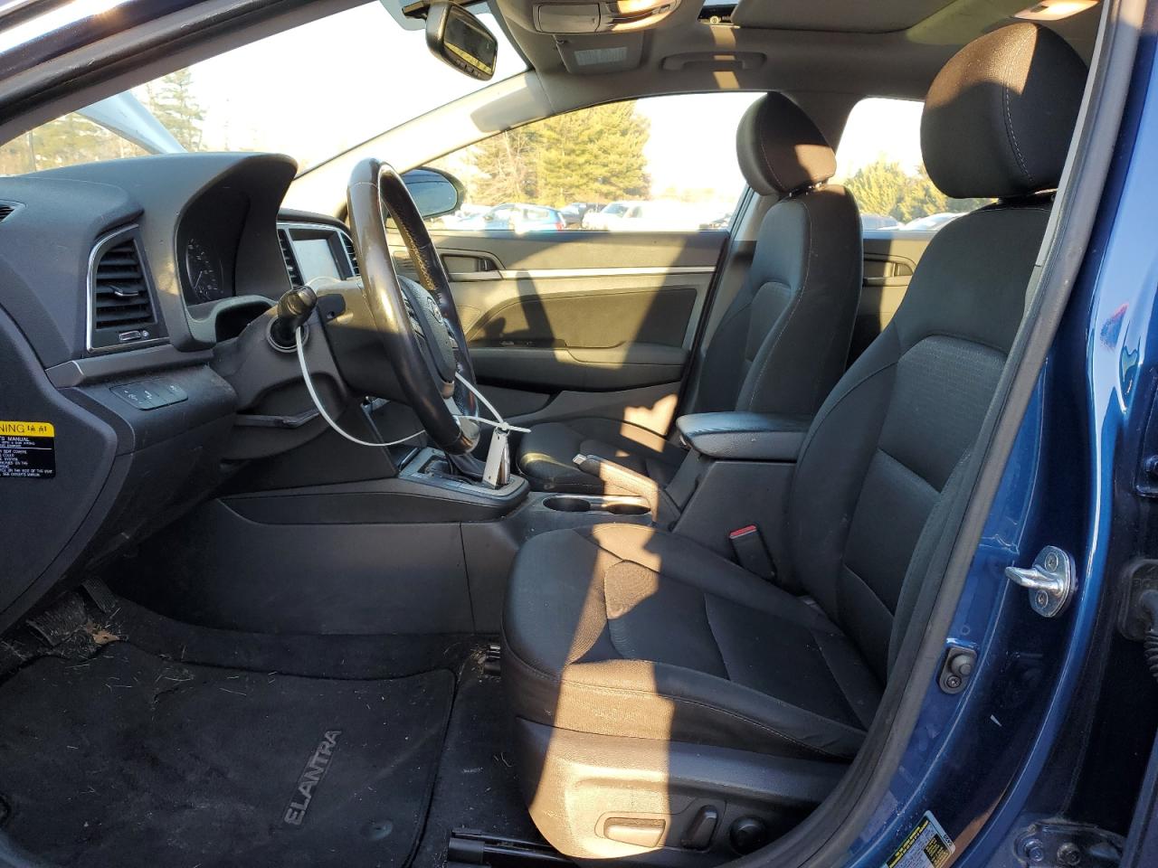 2017 Hyundai Elantra - Image 7