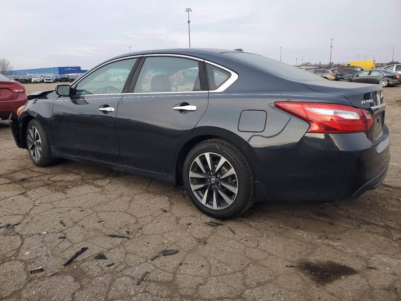 2016 Nissan Altima - Image 2