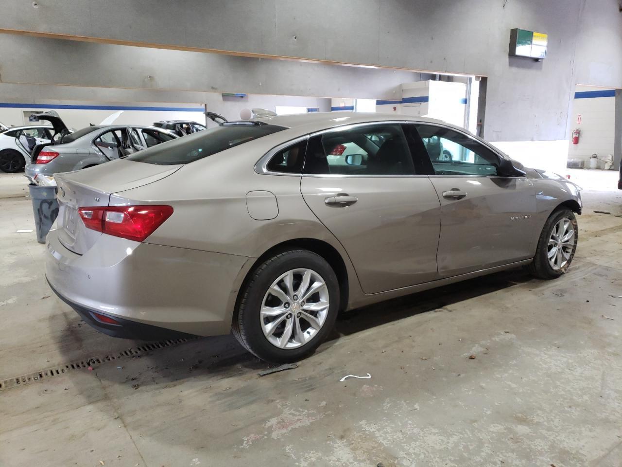 2023 Chevrolet Malibu - Image 3