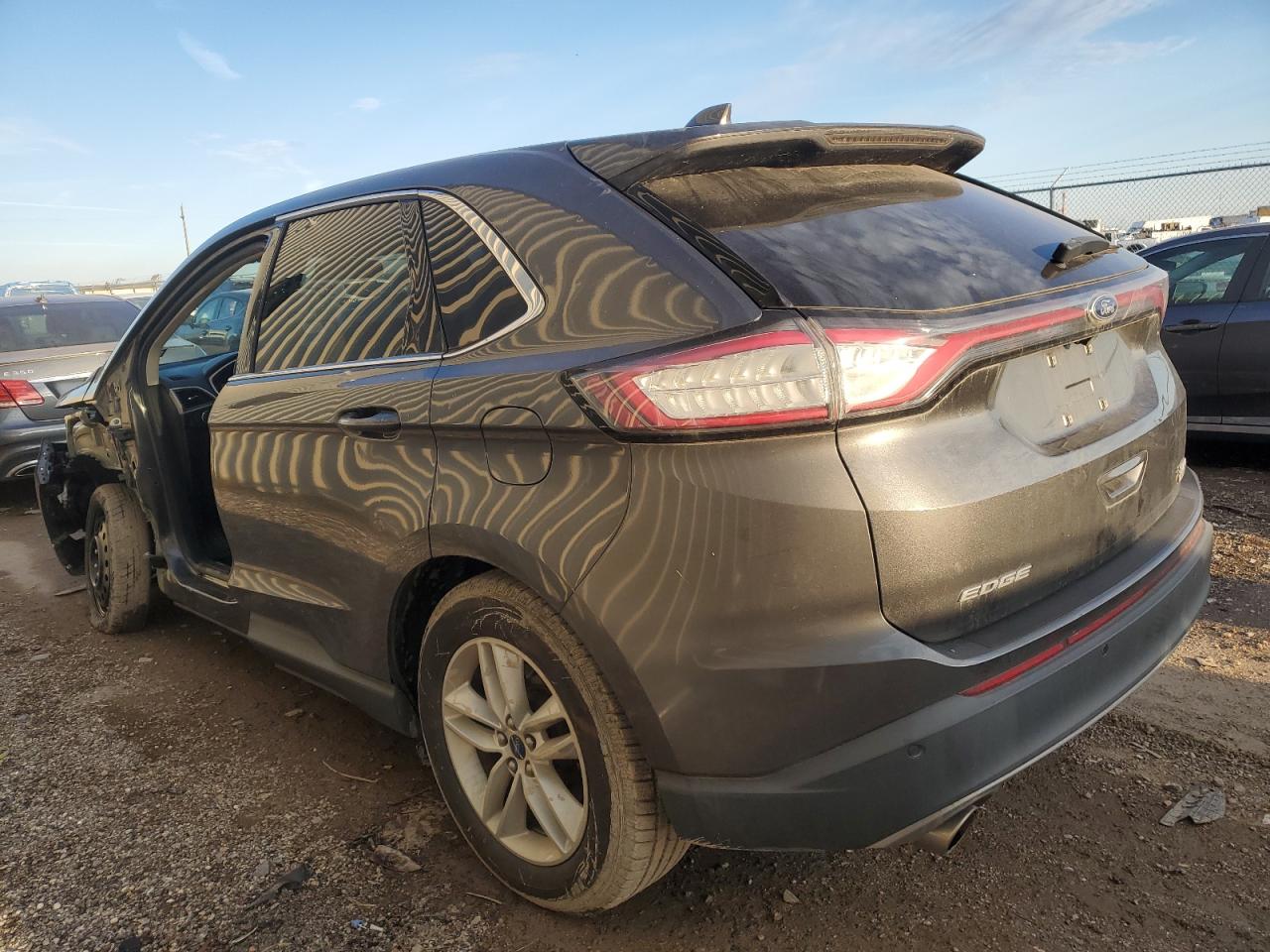 VIN 2FMPK3J92JBC38435 2018 FORD EDGE no.2