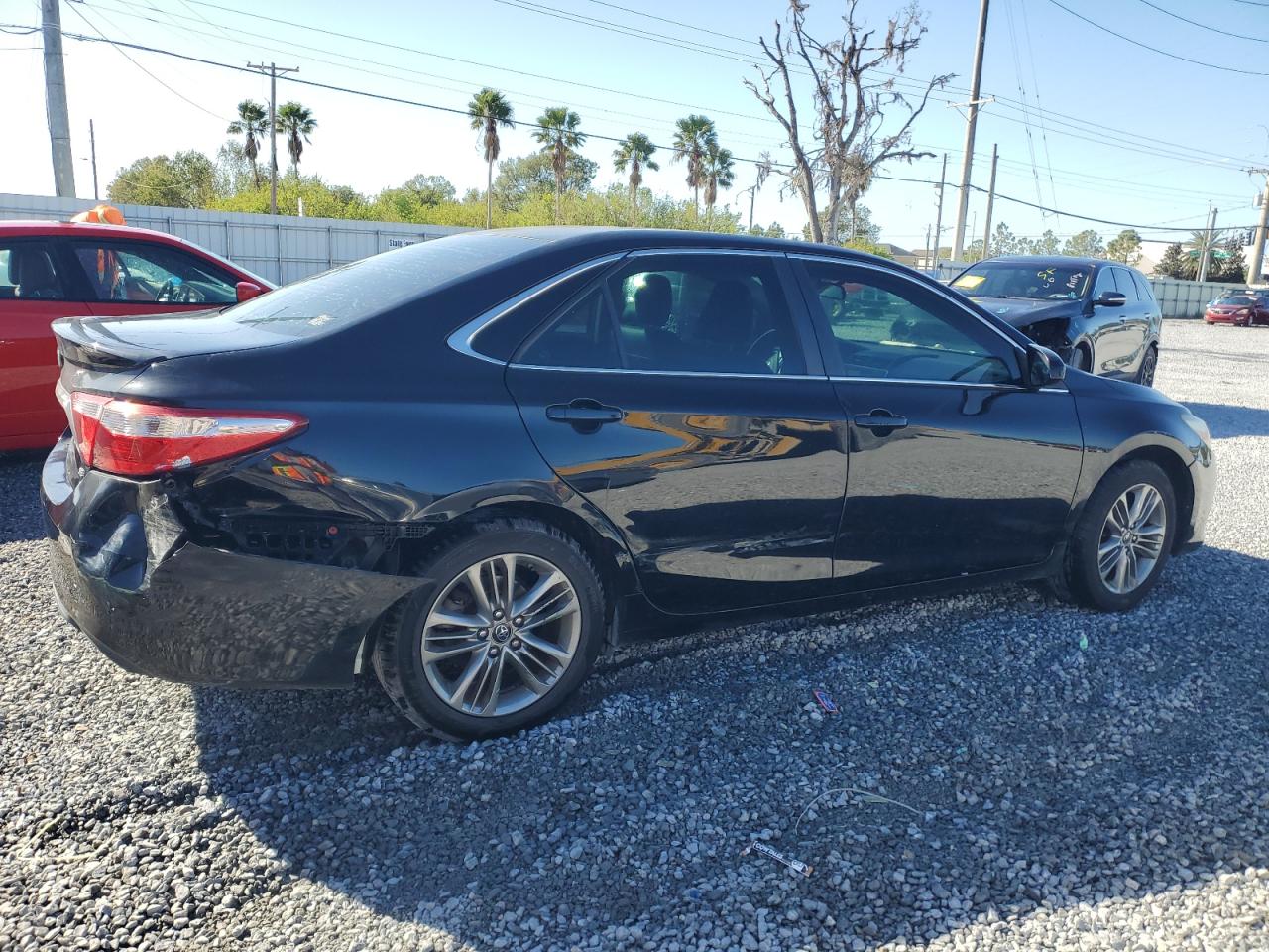 VIN 4T1BF1FK9HU767187 2017 TOYOTA CAMRY no.3