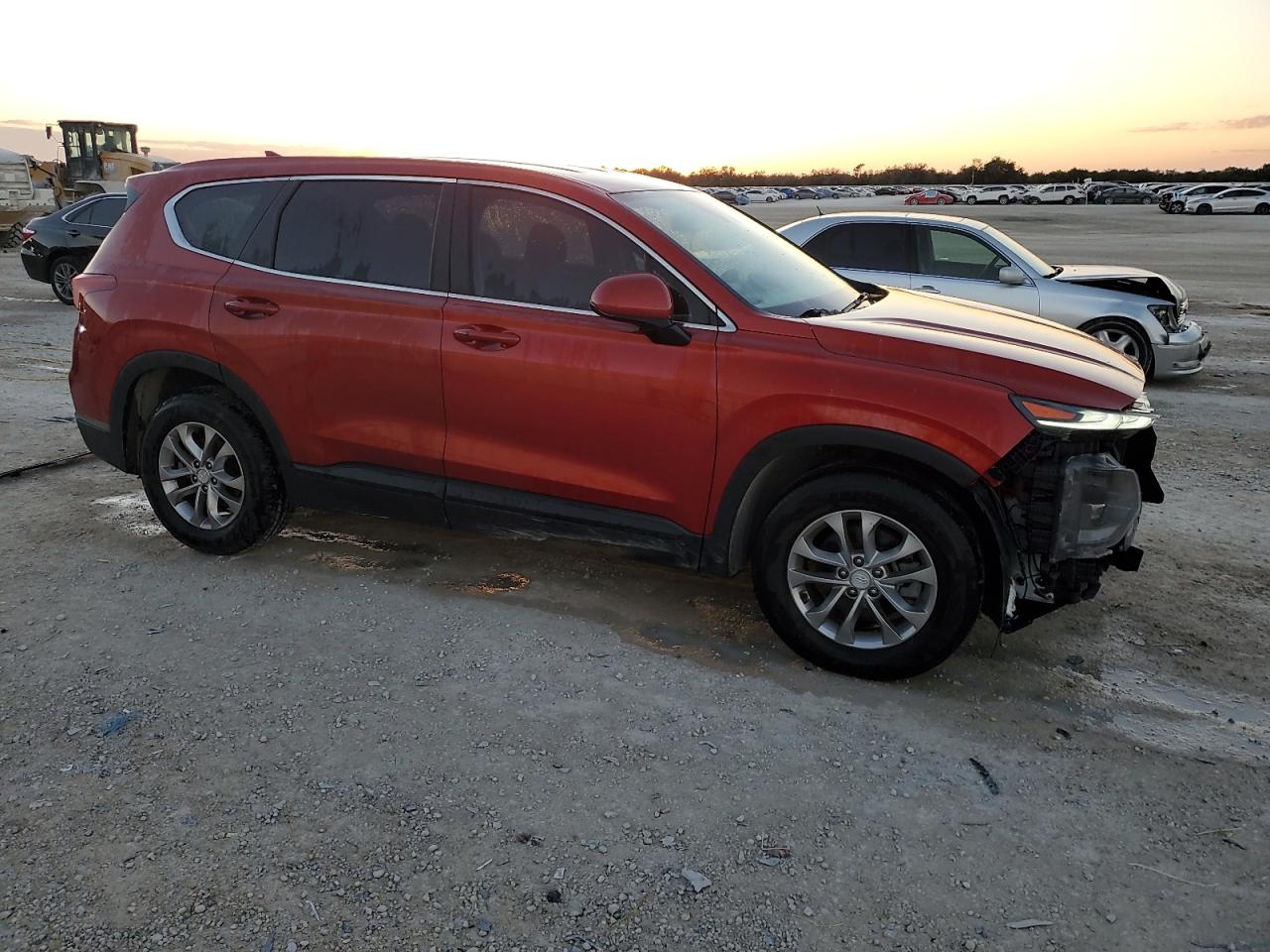 VIN 5NMS3CAD2KH135728 2019 HYUNDAI SANTA FE no.4