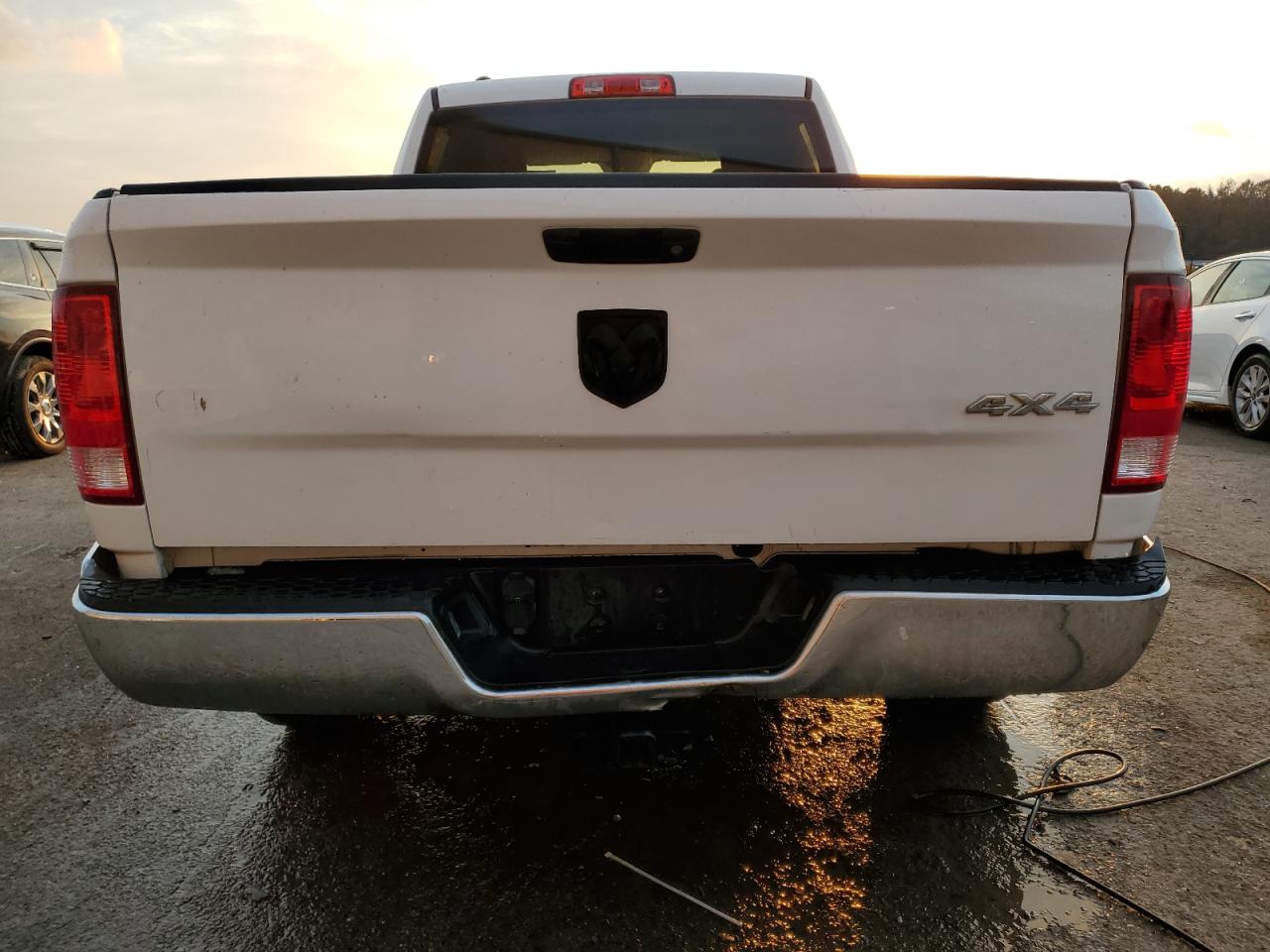 2016 RAM 1500 - Image 6
