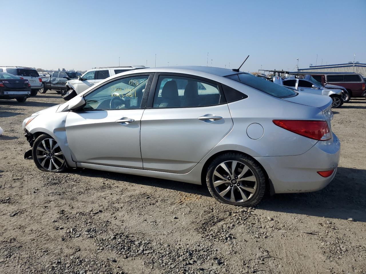 VIN KMHCT4AE1HU281943 2017 HYUNDAI ACCENT no.2