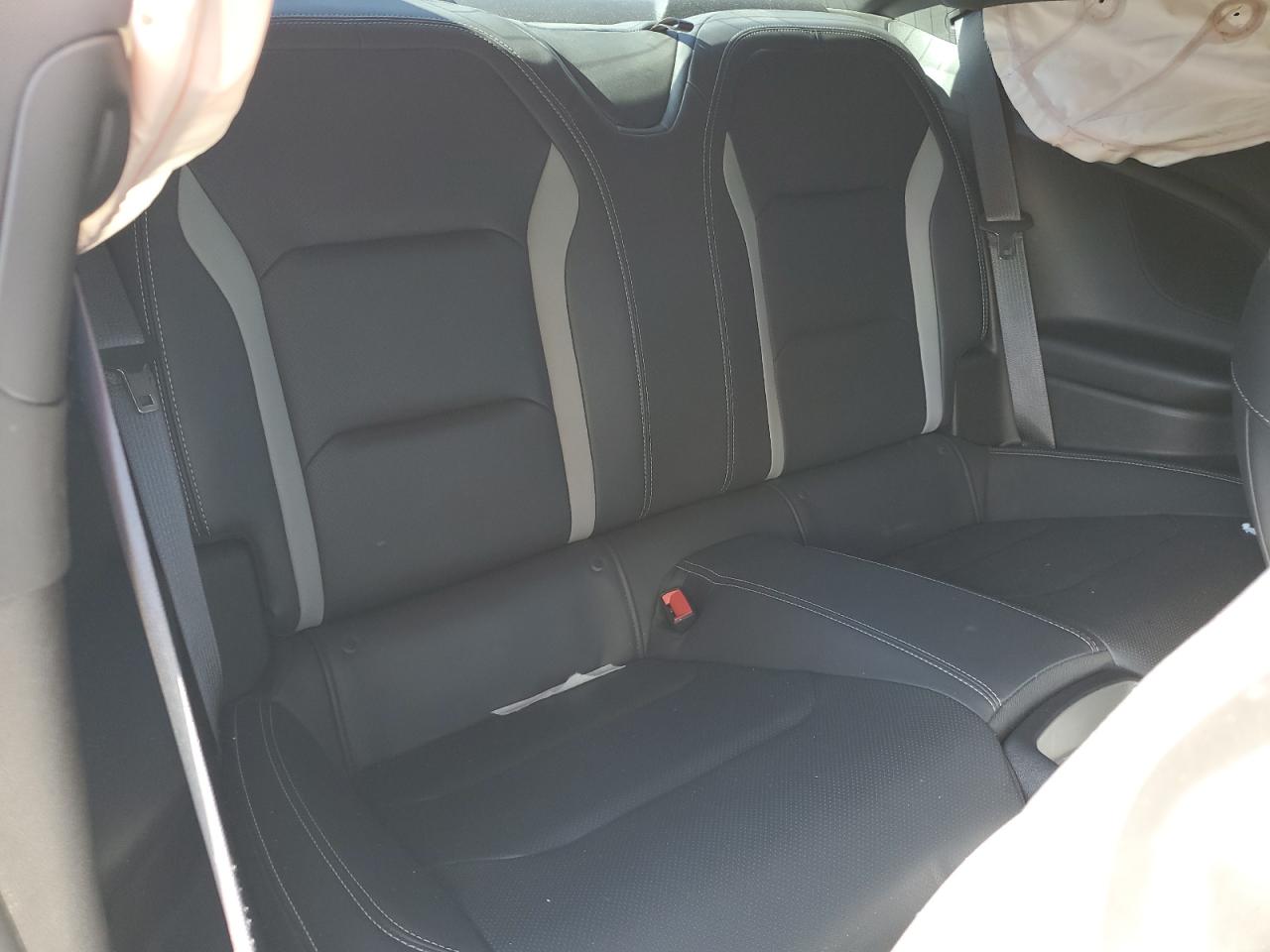 2018 Chevrolet Camaro - Image 10