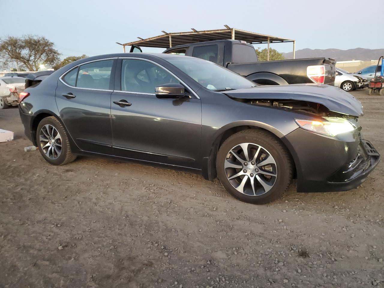 VIN 19UUB1F57GA015413 2016 ACURA TLX no.4