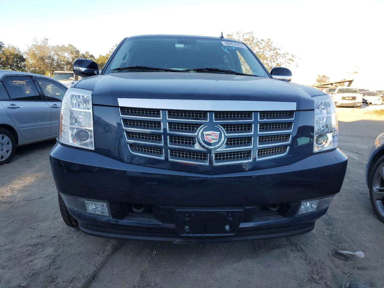 2009 Cadillac Escalade - Image 5