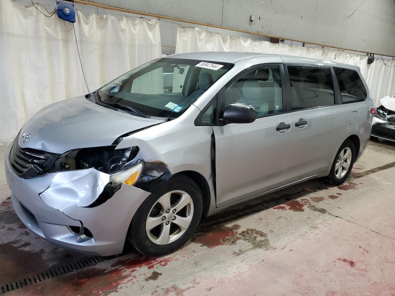 5TDZK3DCXGS727550 2016 TOYOTA SIENNA - Image 1