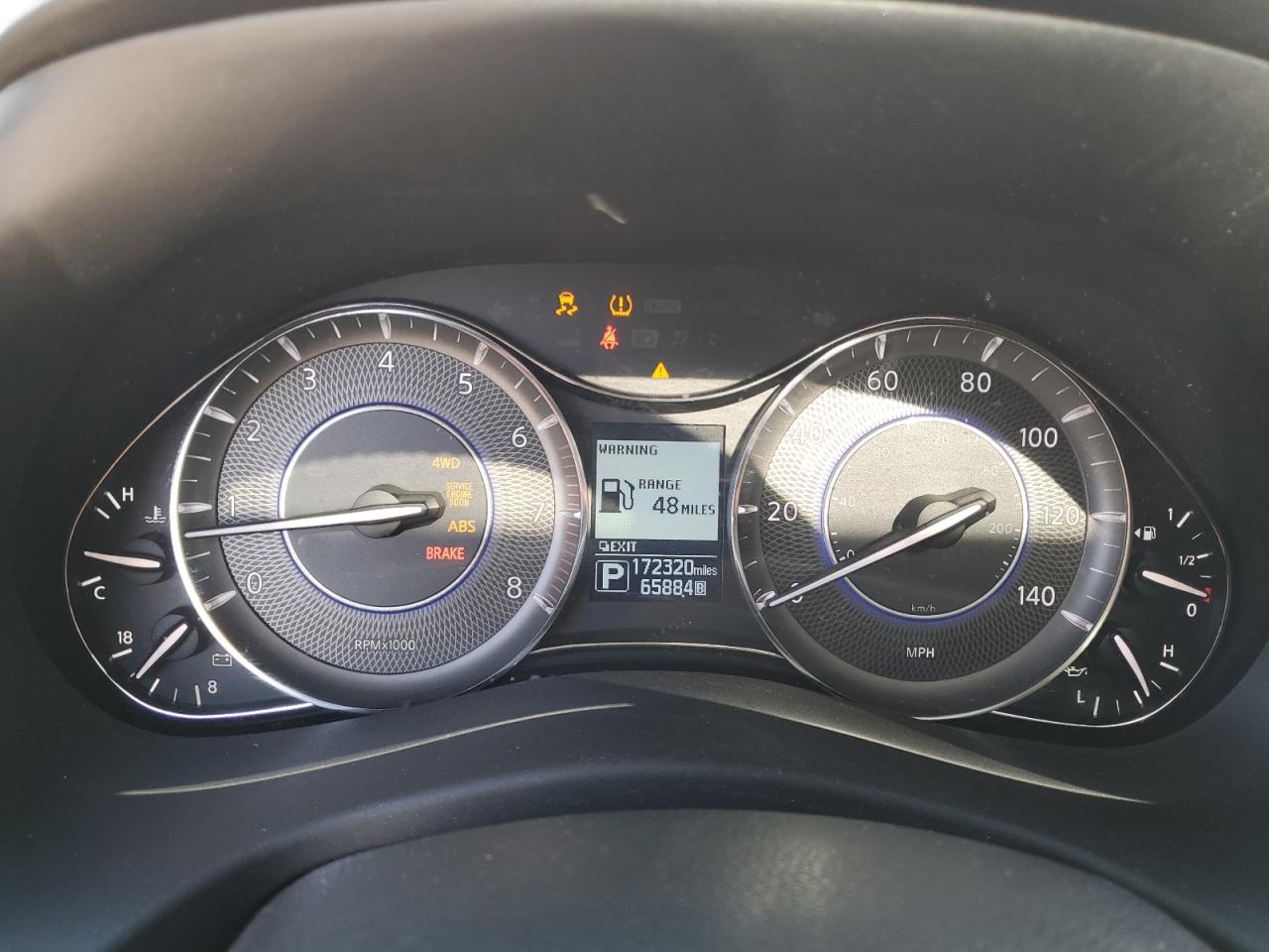 2014 Infiniti QX80 - Image 9