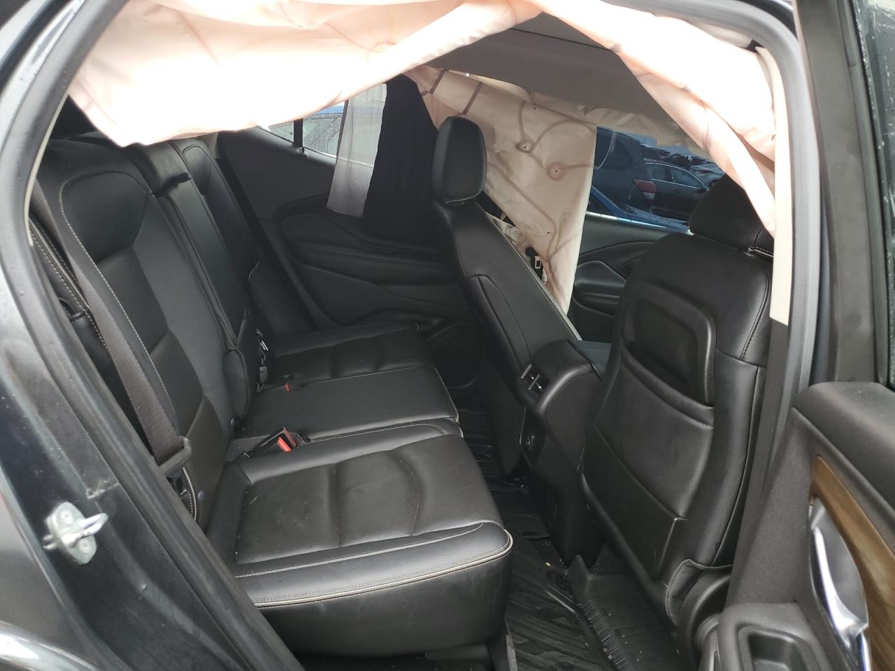 2018 GMC Terrain - Image 10