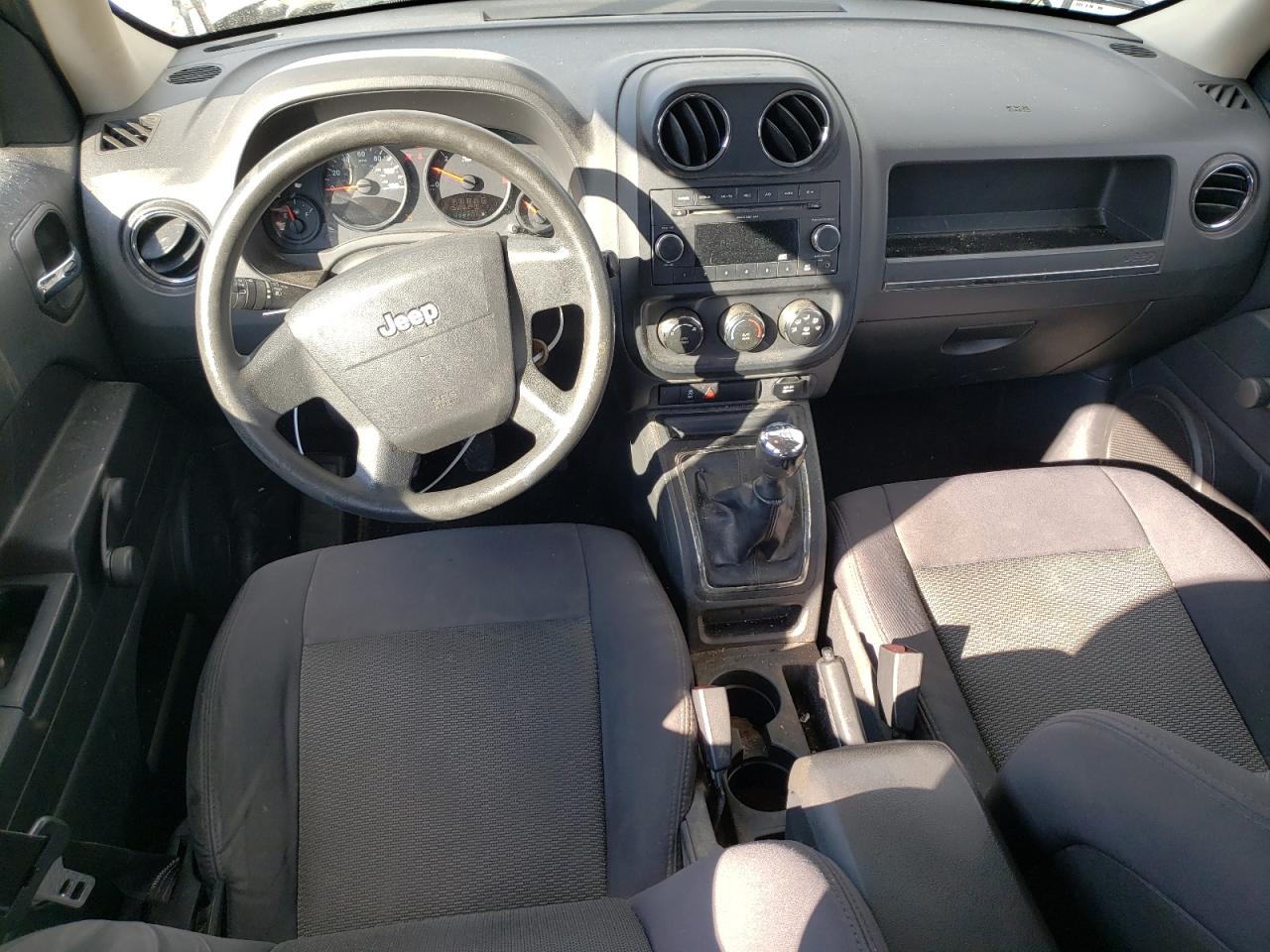 2010 Jeep Liberty (Patriot) - Image 8