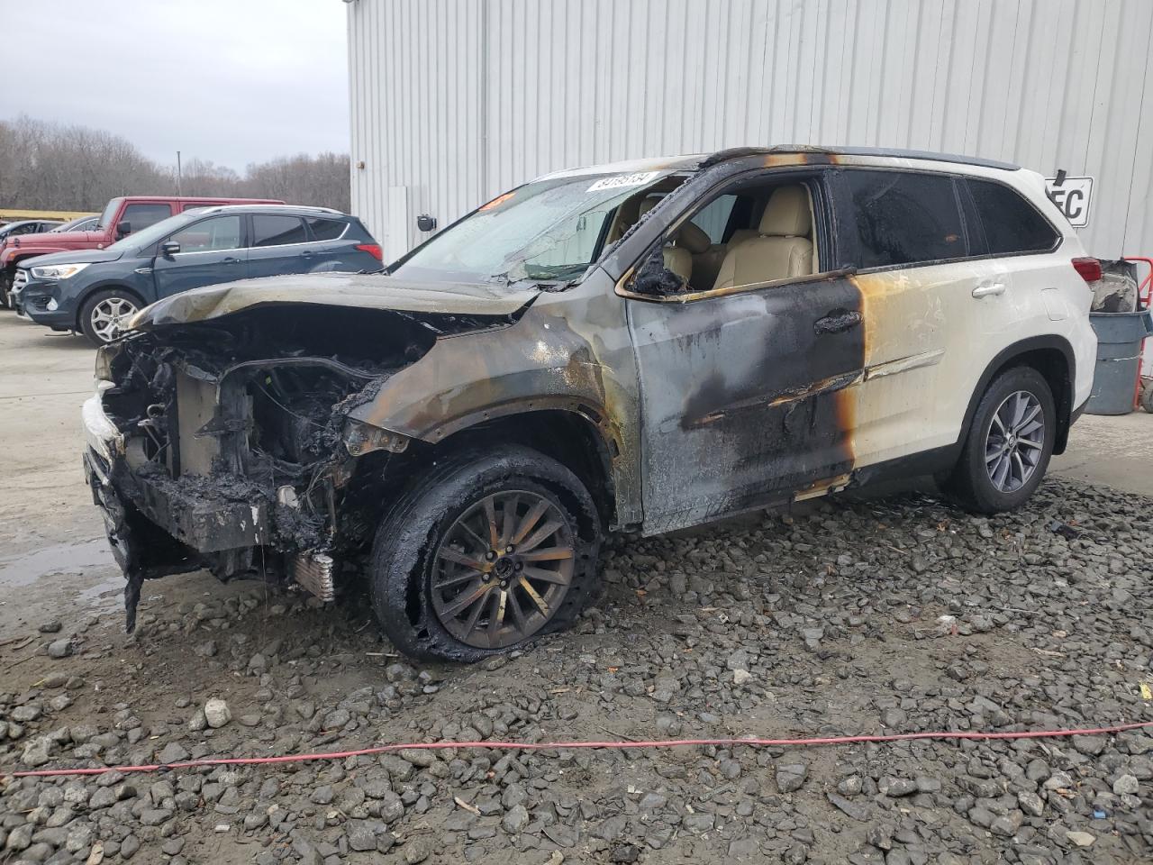 2019 Toyota Highlander - Image 1