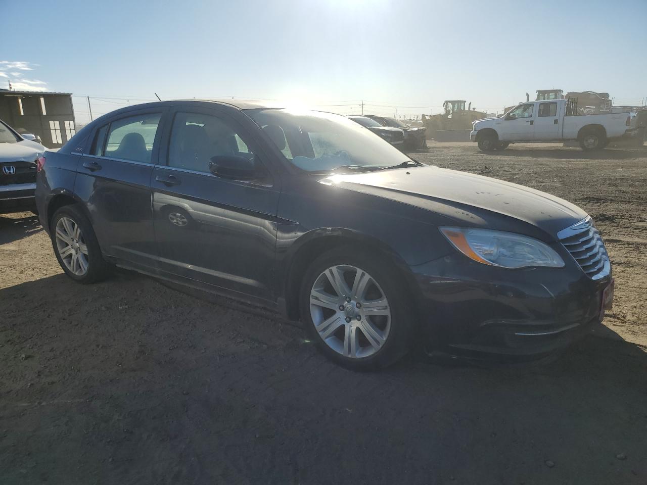 VIN 1C3CCBBBXDN595189 2013 CHRYSLER 200 no.4