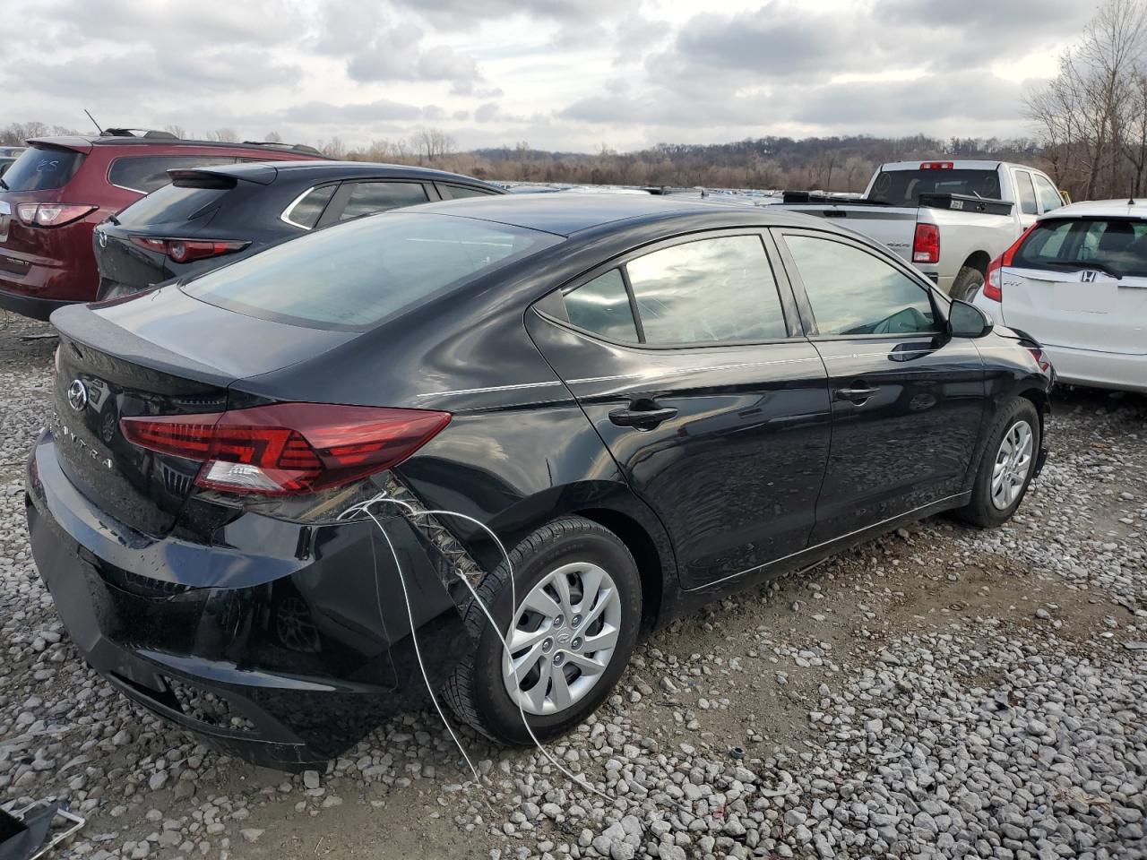 2020 Hyundai Elantra - Image 3