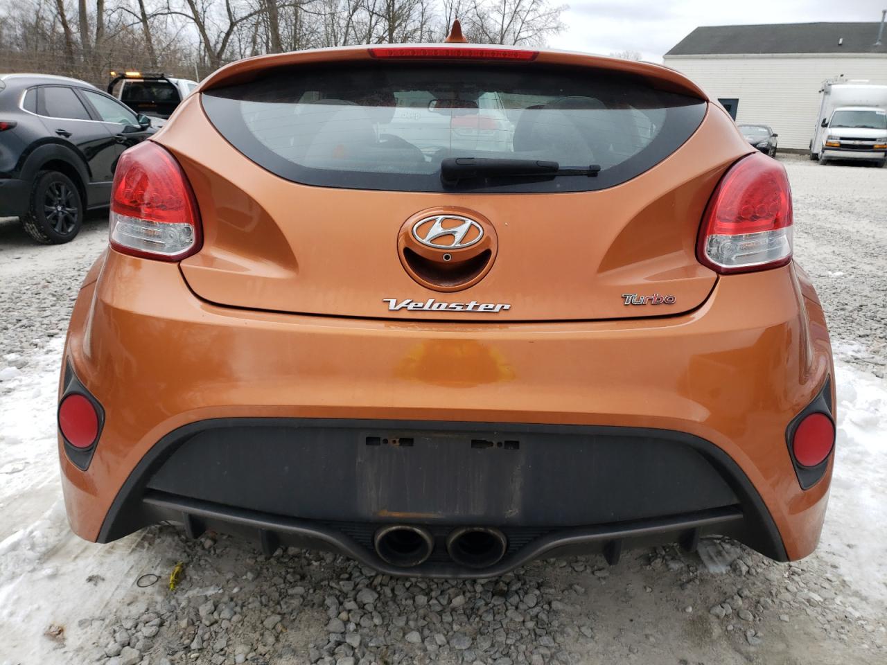 2016 Hyundai Veloster - Image 6