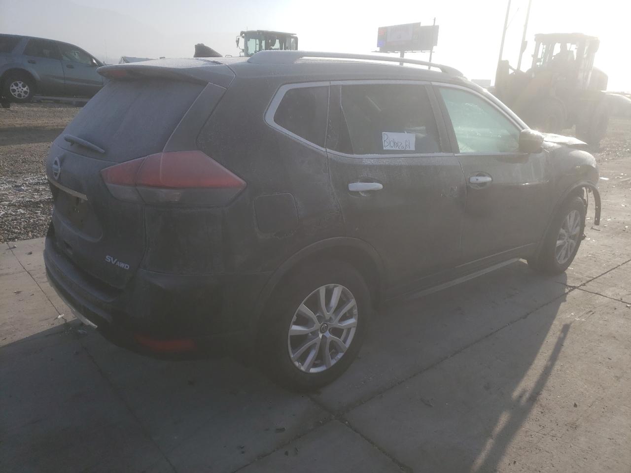 2017 Nissan Rogue - Image 3