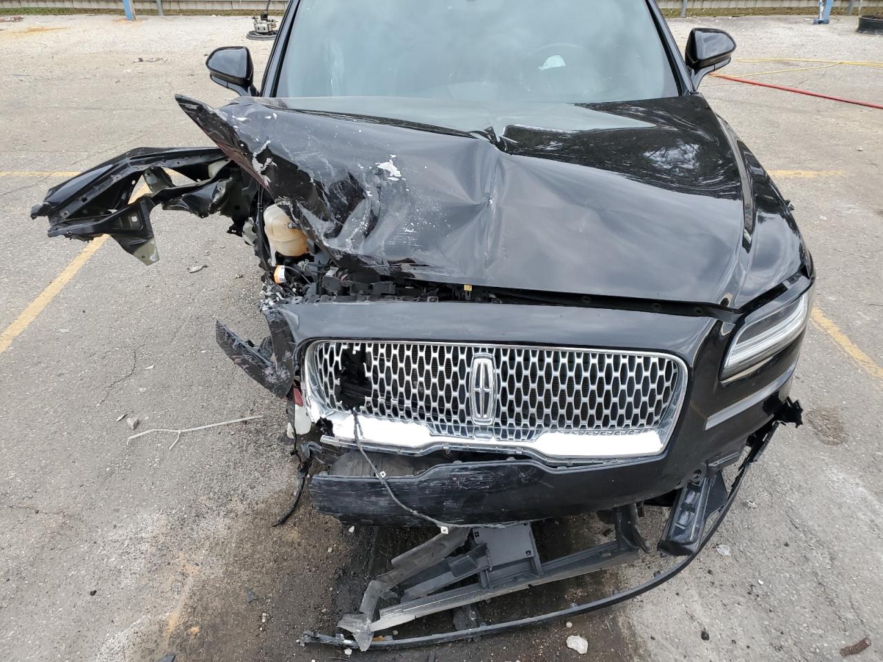 2019 Lincoln Nautilus - Image 14