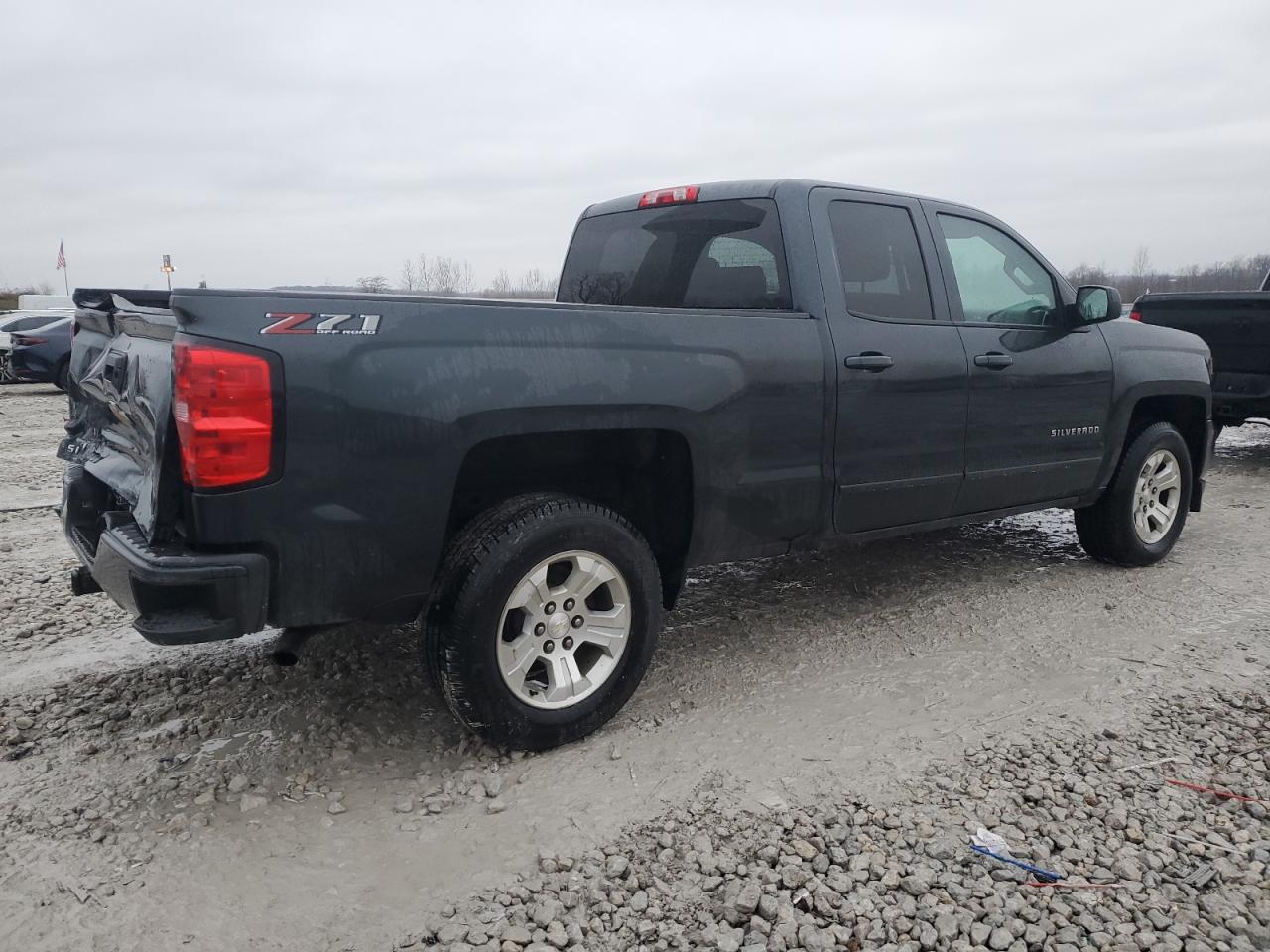 VIN 2GCVKREC4J1109347 2018 CHEVROLET ALL Models no.3