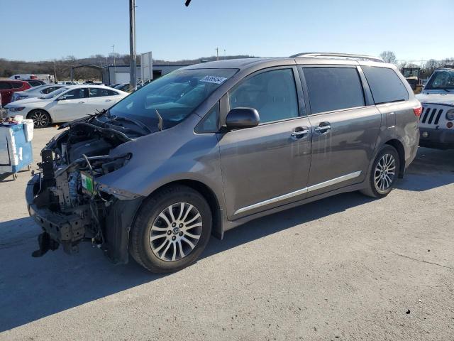 2019 Toyota Sienna Xle