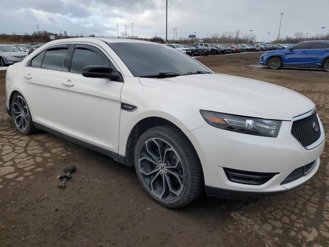 VIN 1FAHP2KT5GG143230 2016 FORD TAURUS no.4