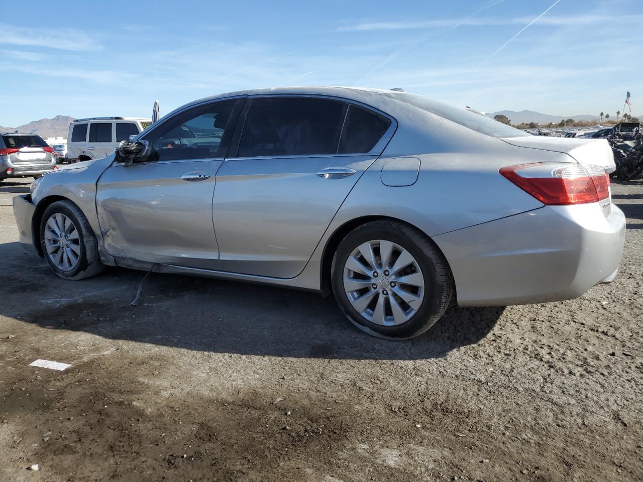 VIN 1HGCR2F81DA036633 2013 HONDA ACCORD no.2